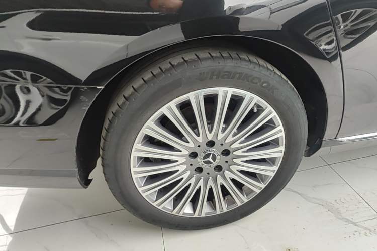 Used Mercedes-Benz E-Class 2022 Revised Version E 300 L Luxury Edition Right Rear Wheel Hub