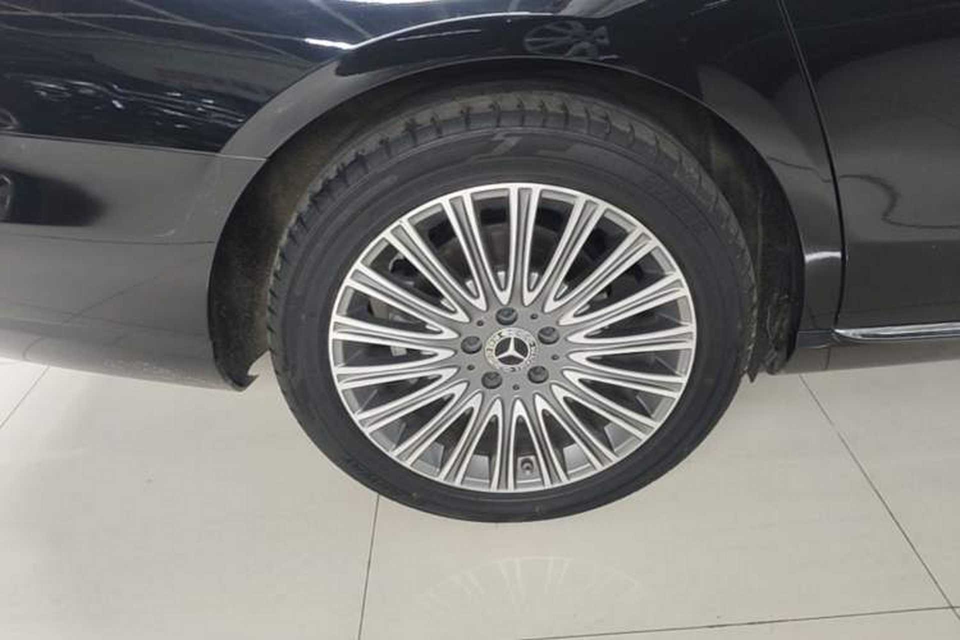 Used Mercedes-Benz E-Class 2022 Revised Version E 300 L Fashion Edition Right Rear Wheel Hub