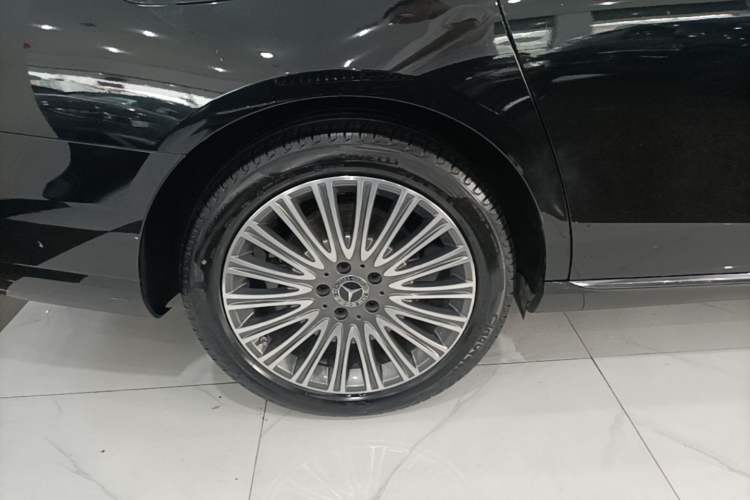 Used Mercedes-Benz E-Class 2022 E 300 L Stylish Model Right Rear Wheel Hub