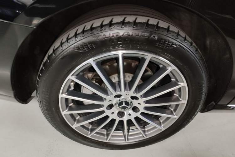 Used Mercedes-Benz E-Class 2022 Second Facelift E 260 L Right Rear Wheel Hub