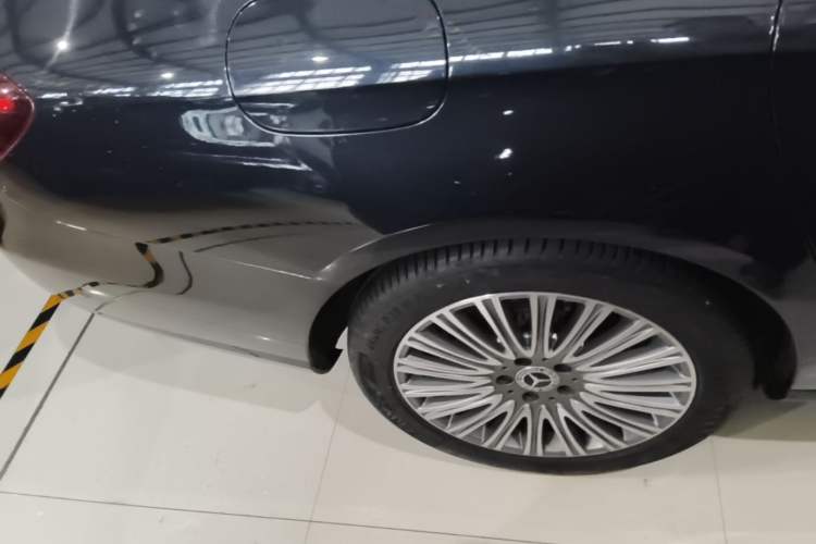 Used Mercedes-Benz E-Class 2022 Revised Version E 300 L Luxury Edition Right Rear Wheel Hub