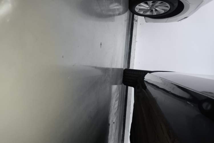 Used Mercedes-Benz E-Class 2022 Updated E 300 L Stylish Edition Right Side Sill
