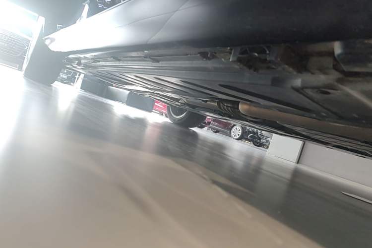 Used Mercedes-Benz E-Class 2022 Revised Version E 300 L Fashion Edition Right Side Sill