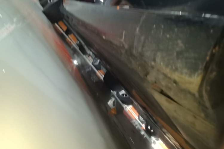 Used Mercedes-Benz E-Class 2022 Second Facelift E 300 L Fashion Edition Right Side Sill