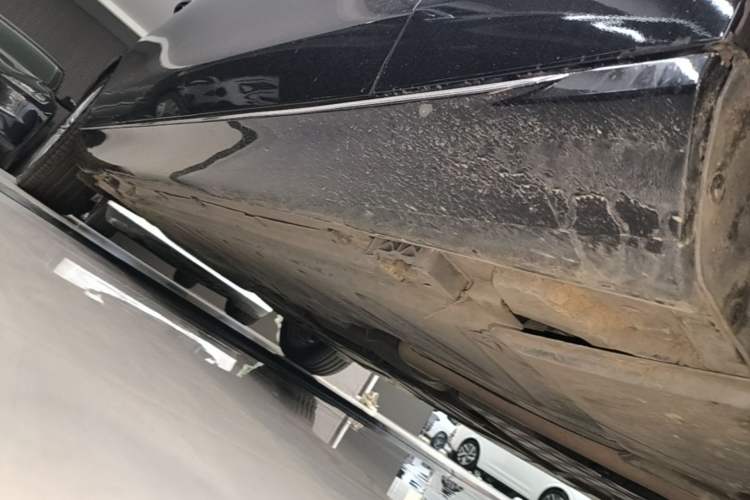 Used Mercedes-Benz E-Class 2022 Revised Version E 300 L Luxury Edition Right Side Sill