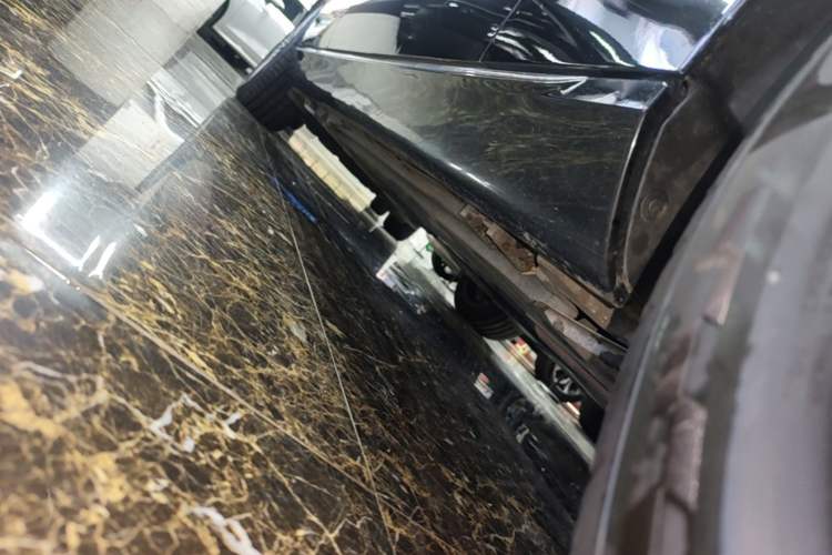 Used Mercedes-Benz E-Class 2022 Revised Version E 300 L Fashion Edition Right Side Sill