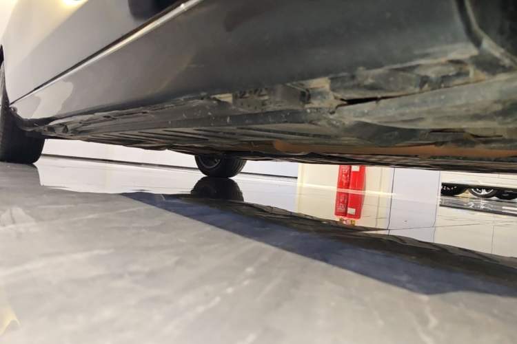 Used Mercedes-Benz E-Class 2022 E 260 L Right Side Sill