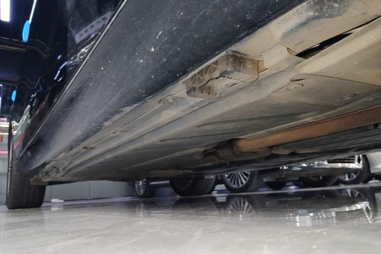 Used Mercedes-Benz E-Class 2022 Revised Version E 300 L Luxury Edition Right Side Sill
