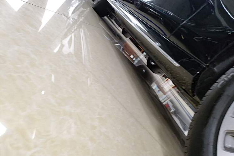 Used Mercedes-Benz E-Class 2022 E 260 L Sport Edition Right Side Sill