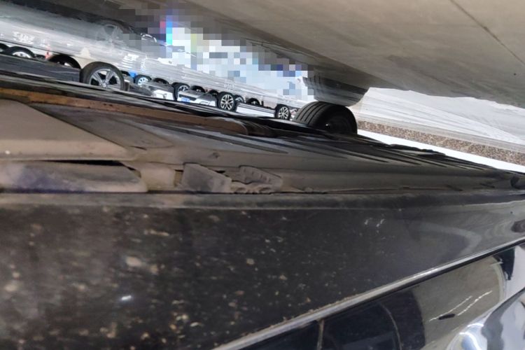 Used Mercedes-Benz E-Class 2022 E 300 L Stylish Model Right Side Sill