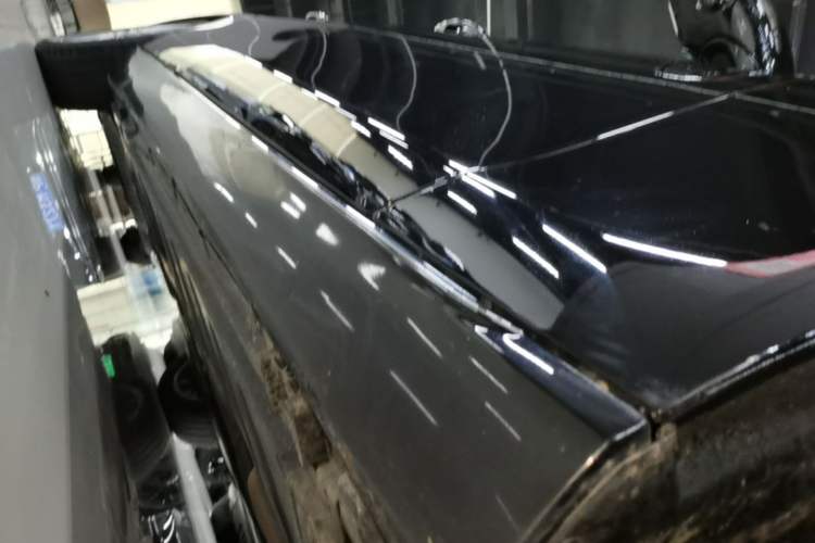 Used Mercedes-Benz E-Class 2022 Updated E 300 L Luxury Edition Right Side Sill