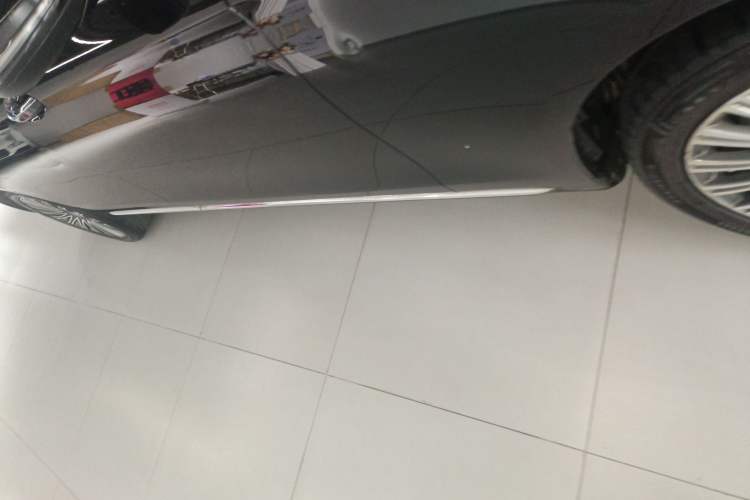 Used Mercedes-Benz E-Class 2022 Second Facelift E 260 L Right Side Sill