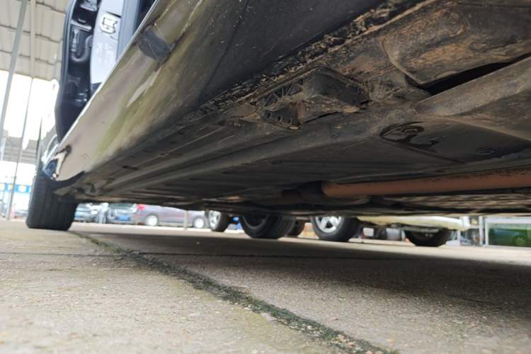 Used Mercedes-Benz E-Class 2022 Revised Version E 300 L Fashion Edition Right Side Sill