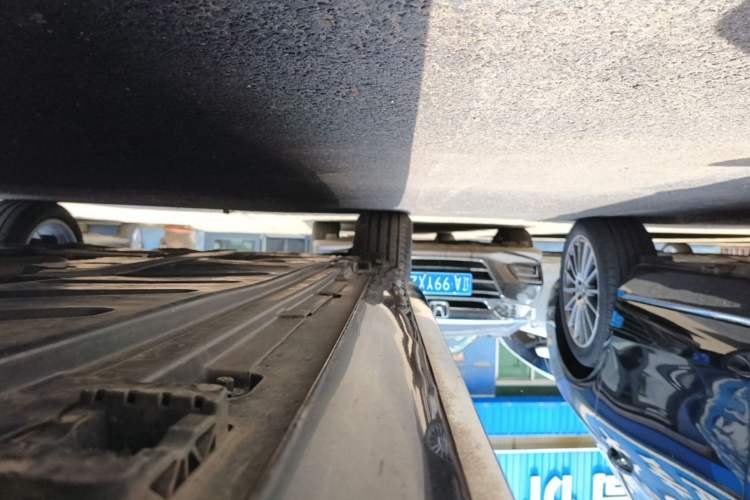 Used Mercedes-Benz E-Class 2022 Revised Version E 300 L Sporty and Stylish Edition Right Side Sill