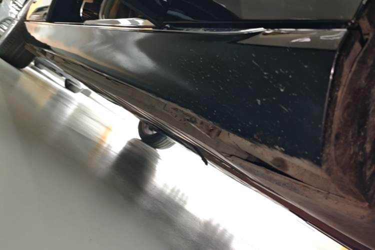 Used Mercedes-Benz E-Class 2022 Second Facelift E 300 L Luxury Edition Right Side Sill