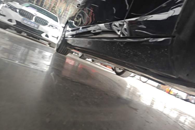 Used Mercedes-Benz E-Class 2022 Revised Version E 300 L Luxury Edition Right Side Sill