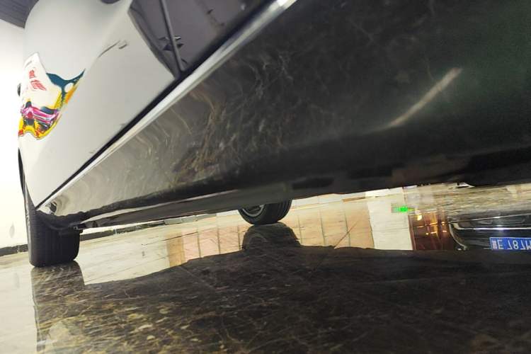 Used Mercedes-Benz E-Class 2022 Revised Version E 300 L Fashion Edition Right Side Sill