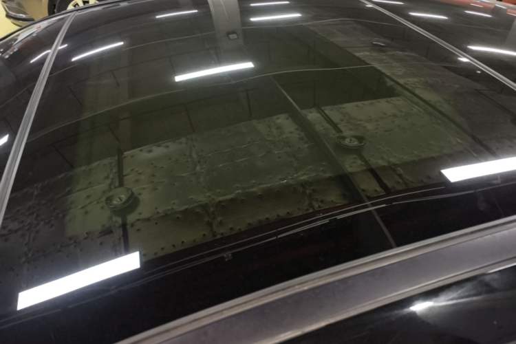 Used Mercedes-Benz E-Class 2022 E 260 L Roof