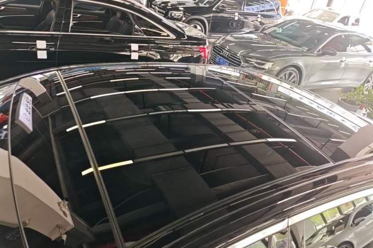 Used Mercedes-Benz E-Class 2022 E 300 L Luxury Model Roof
