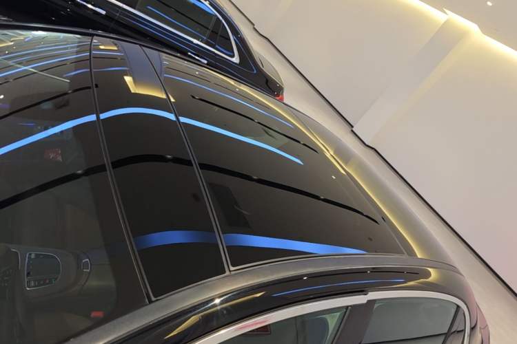 Used Mercedes-Benz E-Class 2022 E 260 L Roof