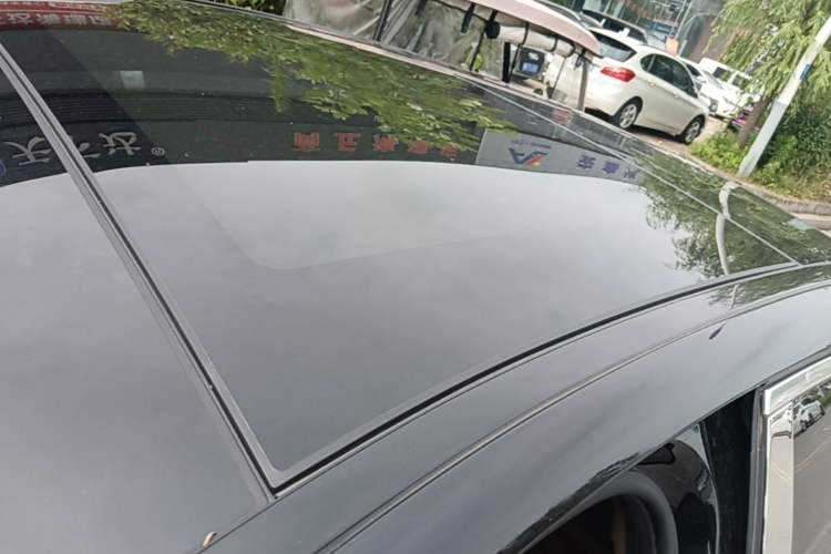 Used Mercedes-Benz E-Class 2022 Updated E 260 L Roof