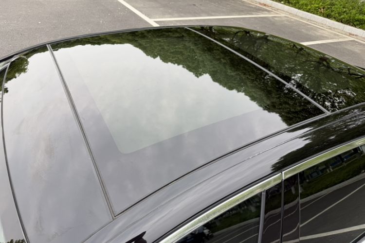 Used Mercedes-Benz E-Class 2022 Second Facelift E 260 L Roof