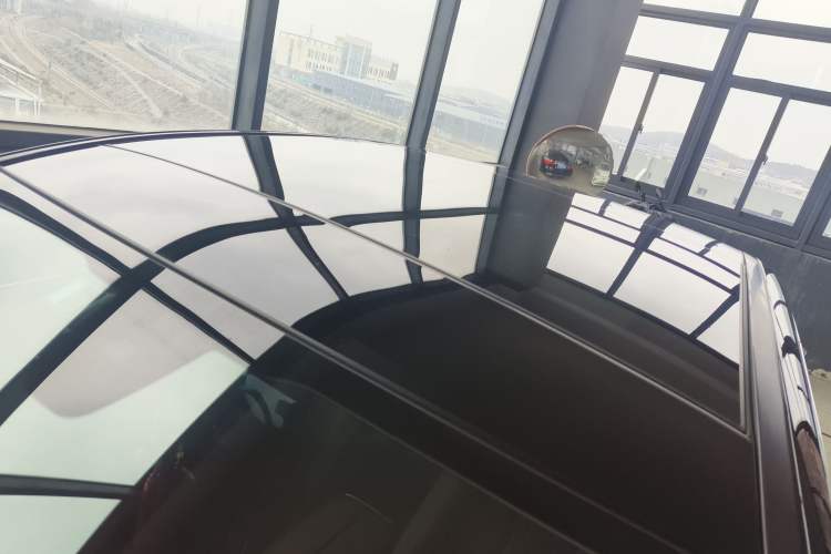 Used Mercedes-Benz E-Class 2022 E 300 L Luxury Model Roof