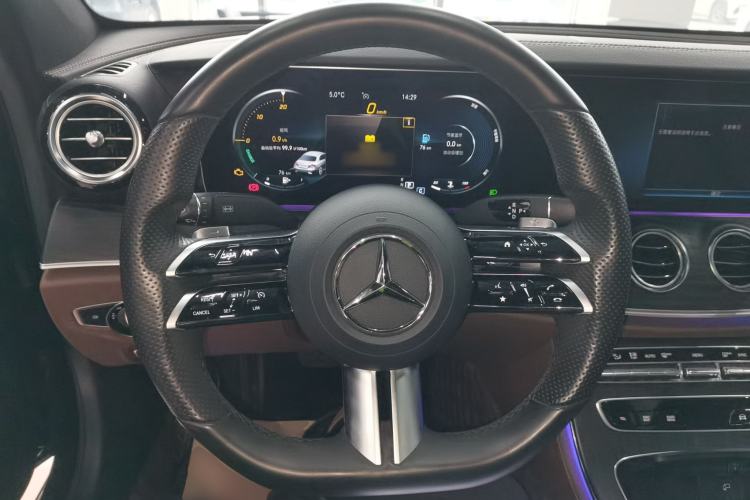 Used Mercedes-Benz E-Class 2022 Second Facelift E 300 L Sport Luxury Edition Steering Wheel