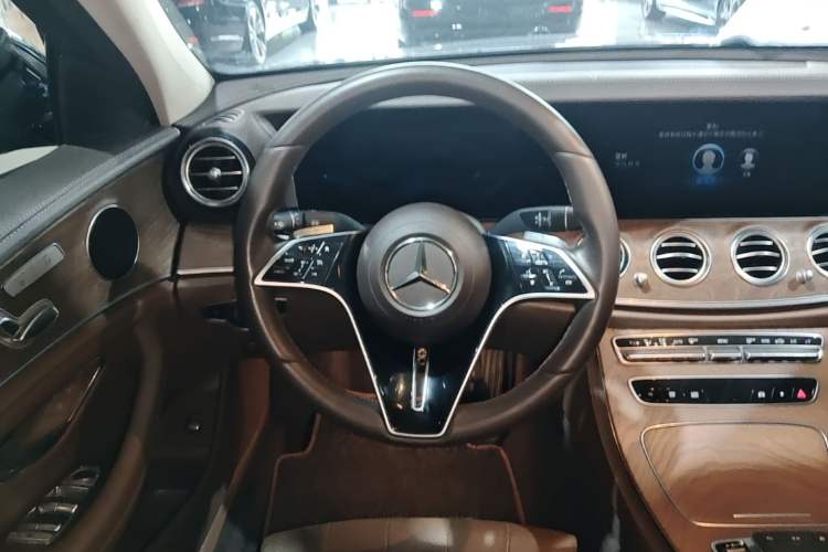 Used Mercedes-Benz E-Class 2022 Updated E 300 L Stylish Edition Steering Wheel