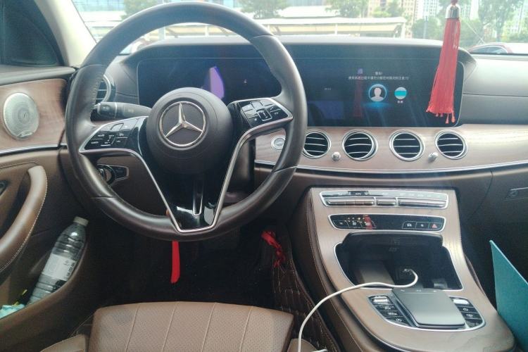 Used Mercedes-Benz E-Class 2022 Updated E 300 L Luxury Edition Steering Wheel