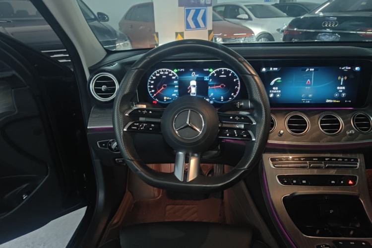 Used Mercedes-Benz E-Class 2022 Revised E 300 L Sporty and Stylish Edition Steering Wheel