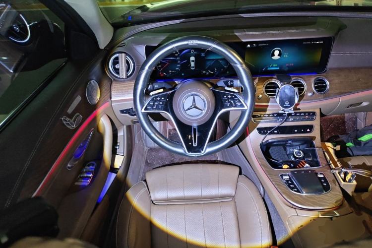 Used Mercedes-Benz E-Class 2022 Updated E 300 L Luxury Edition Steering Wheel