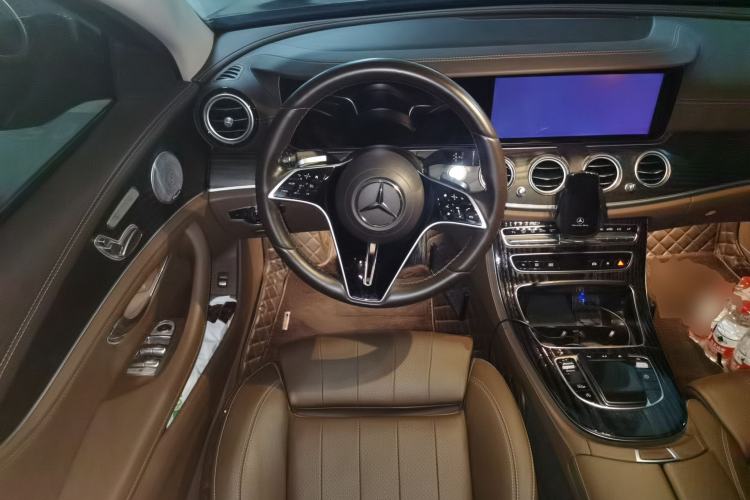 Used Mercedes-Benz E-Class 2022 Updated E 300 L Stylish Edition Steering Wheel