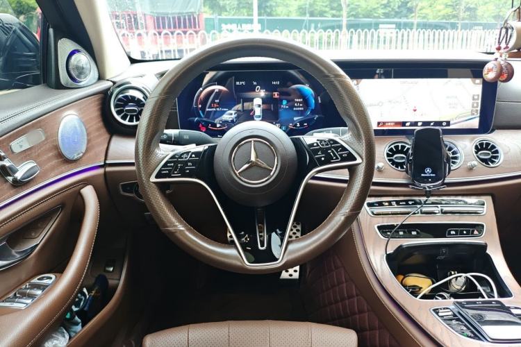 Used Mercedes-Benz E-Class 2022 Updated E 300 L Stylish Edition Steering Wheel