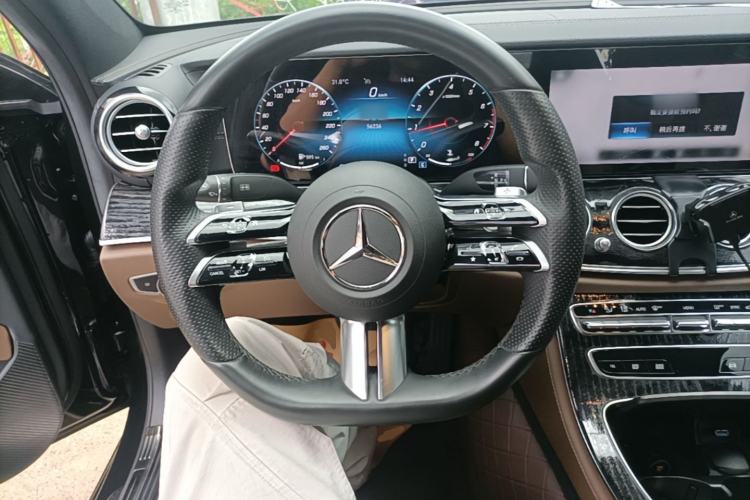 Used Mercedes-Benz E-Class 2022 Restyled E 260 L Sport Edition Steering Wheel