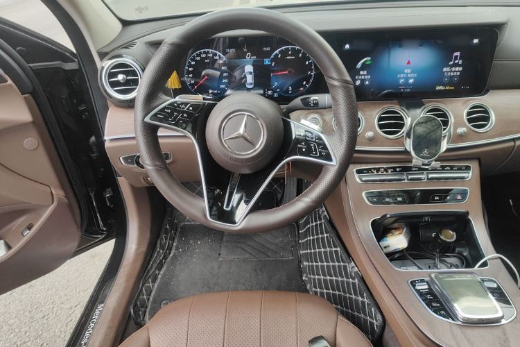 Used Mercedes-Benz E-Class 2022 E 300 L Stylish Model Steering Wheel