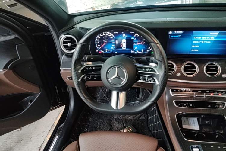 Used Mercedes-Benz E-Class 2022 Revised E 300 L Sporty and Stylish Edition Steering Wheel