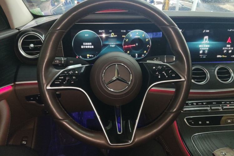 Used Mercedes-Benz E-Class 2022 Revised Version E 300 L Luxury Edition Steering Wheel
