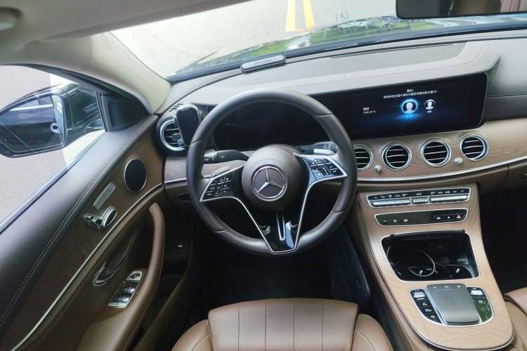 Used Mercedes-Benz E-Class 2022 E 260 L Steering Wheel