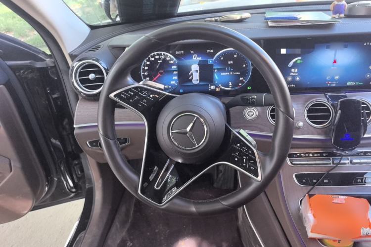 Used Mercedes-Benz E-Class 2022 Revised Version E 300 L Fashion Edition Steering Wheel