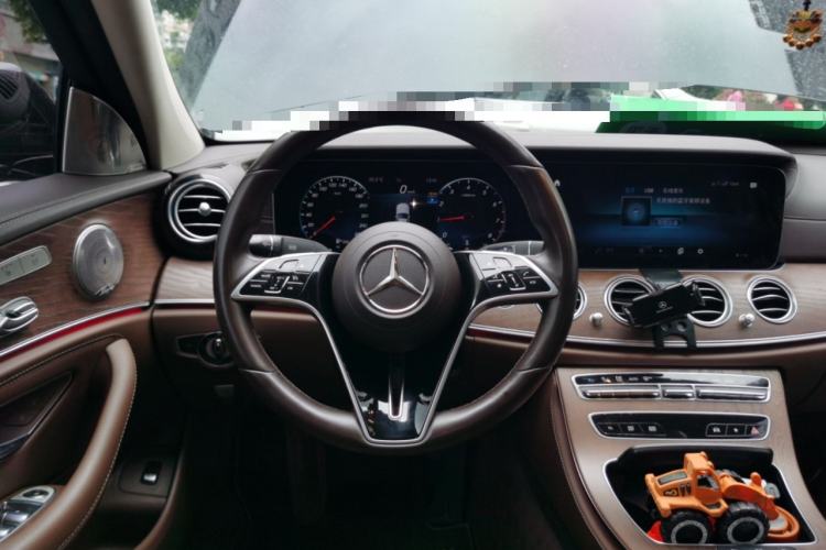 Used Mercedes-Benz E-Class 2022 E 300 L Stylish Model Steering Wheel