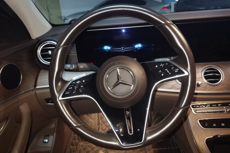Used Mercedes-Benz E-Class 2022 E 260 L Steering Wheel
