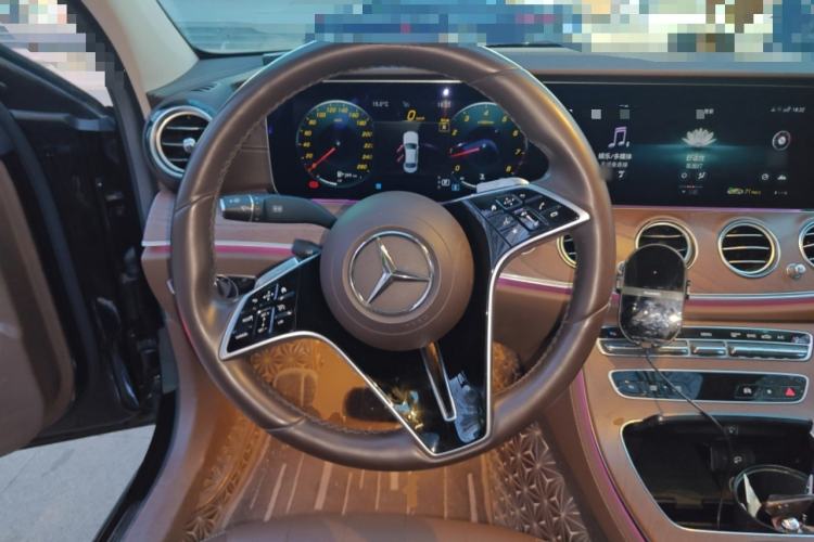 Used Mercedes-Benz E-Class 2022 Revised Version E 300 L Luxury Edition Steering Wheel