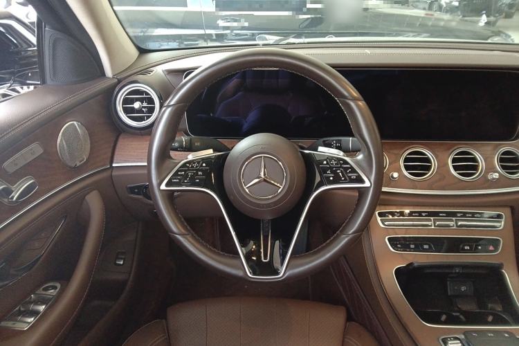 Used Mercedes-Benz E-Class 2022 Second Facelift E 300 L Luxury Edition Steering Wheel