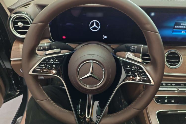 Used Mercedes-Benz E-Class 2022 Updated E 300 L Luxury Edition Steering Wheel