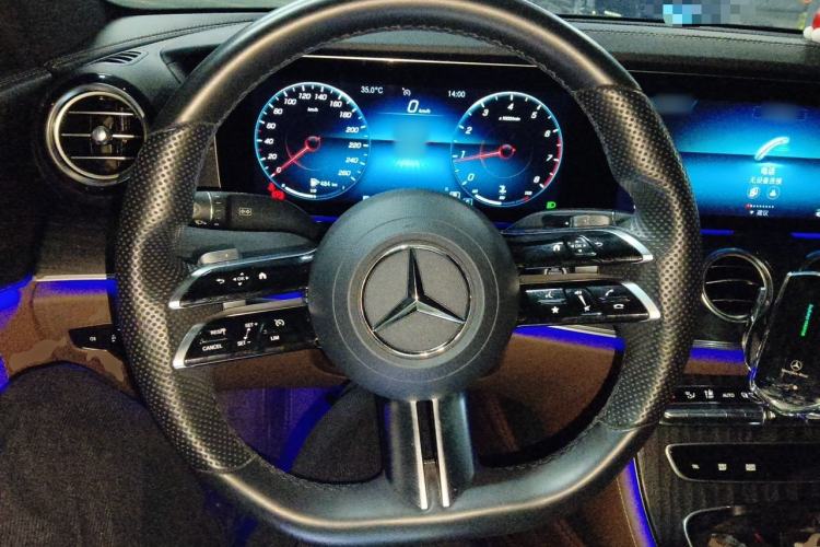 Used Mercedes-Benz E-Class 2022 Revised E 300 L Sport Luxury Edition Steering Wheel