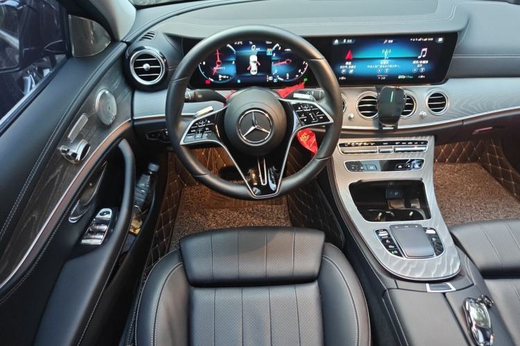 Used Mercedes-Benz E-Class 2022 E 260 L Steering Wheel