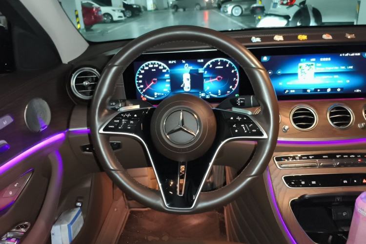 Used Mercedes-Benz E-Class 2022 Second Facelift E 300 L Luxury Edition Steering Wheel