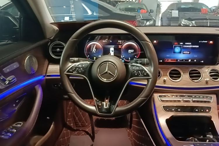 Used Mercedes-Benz E-Class 2022 Revised Version E 300 L Luxury Edition Steering Wheel