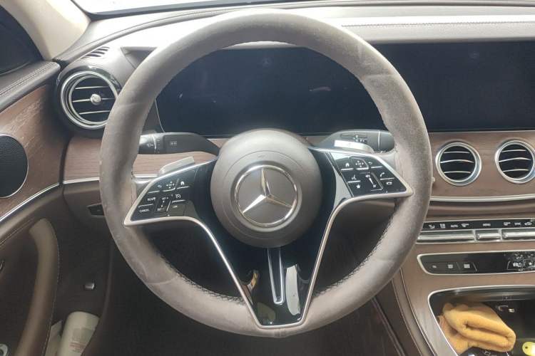 Used Mercedes-Benz E-Class 2022 Updated E 300 L Stylish Edition Steering Wheel